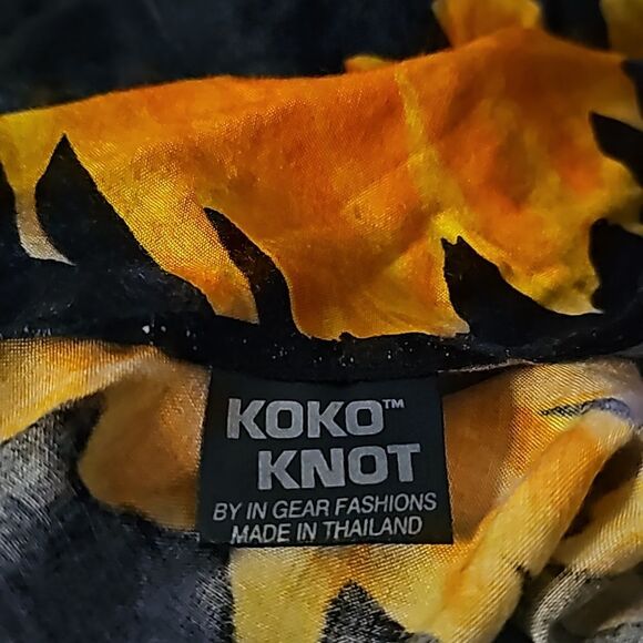 KOKO KNOT Beachy Swim Suit Cover-Up Blue with Orange/Yellow Flowers Print Sarong - Picture 3 of 7